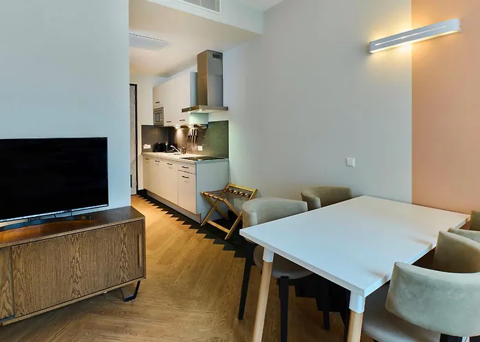 Cityden Stadshart Aparthotel 4*